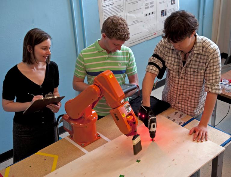 Top Universities Offering Robotics Courses Around the World